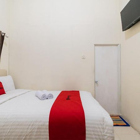 Reddoorz Syariah Near Pasar Aur Kuning Hotel Bukittinggi Eksteriør billede